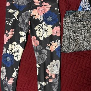 Floral athletic leggings